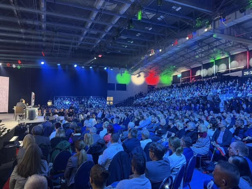 593871520 1486658029496228 2184722122111337304 n.jpg?stp=cp6 dst jpg s590x590 tt6& nc cat=111&cb2=99.jpg