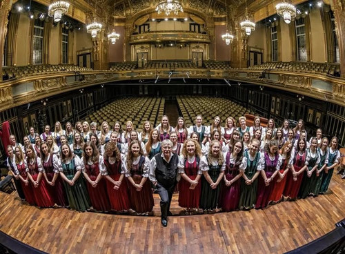 595710015 1428639591949334 7575737104371585476 n.jpg?stp=cp6 dst jpg s720x720 tt6& nc cat=108&ccb=1 .jpg