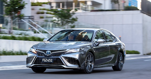 Exporting Electric & Hybrid Cars from UAE to Iraq | Guide & Tips for EV Export Business.png