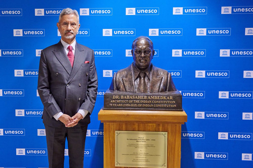 G dXLkpakAAVP0I?format=jpg.jpg