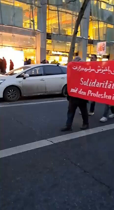 60DeVeU5a X3OlmG.jpg