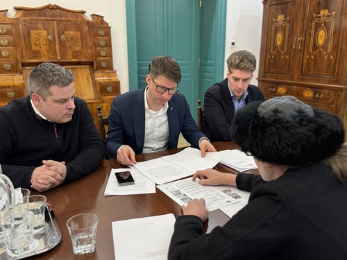 615415904 1425089309192125 6687209911892029240 n.jpg?stp=cp6 dst jpg s590x590 tt6& nc cat=111&ccb=1 .jpg