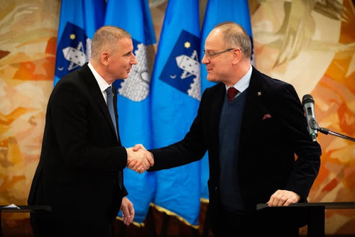 614485882 1470888775043927 2524938201128097173 n.jpg?stp=dst jpg s590x590 tt6& nc cat=101& nc cb=99b.jpg