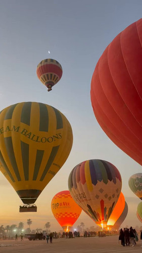 LgzMomv3eAVQjea .jpg