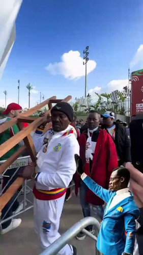 IvVE qUeC8iMazrw.jpg