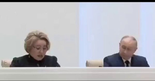 2VlxXY5U0 Fw gFq.jpg