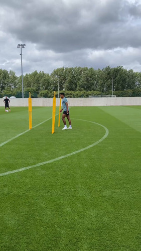 aP pmITcofTeSjgc.jpg