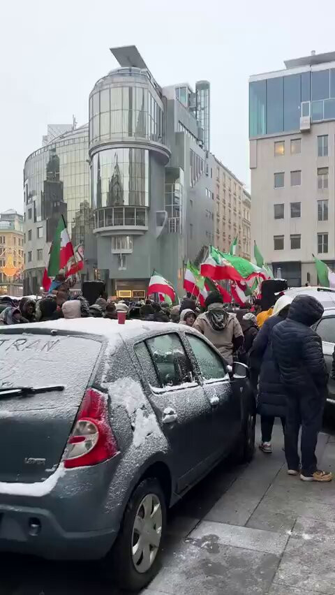 BIlqINOvYR83WZ07.jpg