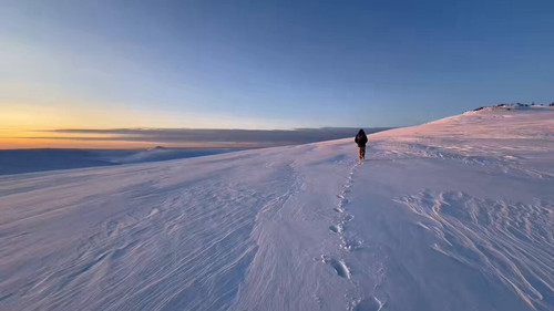 yXTOFbJVcGw4 fIm.jpg