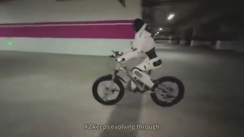 G bq7USXEAAI0Xn.jpg