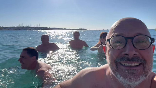 WGxHmt QkSNWlB6Q.jpg