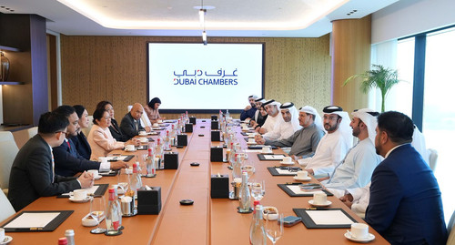 G ZxWxHbkAAjxSp.jpg