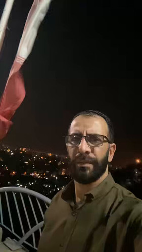 kgbJYdXon6R2h St.jpg