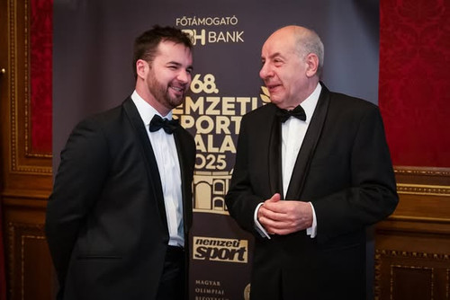 615418842 122269452074239180 7113897543795027042 n.jpg?stp=dst jpg s590x590 tt6& nc cat=105&ccb=1 7&.jpg