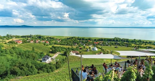 18056758777066087910?url=https%3A%2F%2Fcdn.mandiner.hu%2F2025%2F09%2FjAMU14 knsIeMh lEp1Q oM LI H6jM.jpg