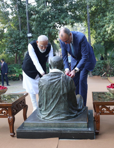 G cdP FasAA2huf?format=jpg.jpg