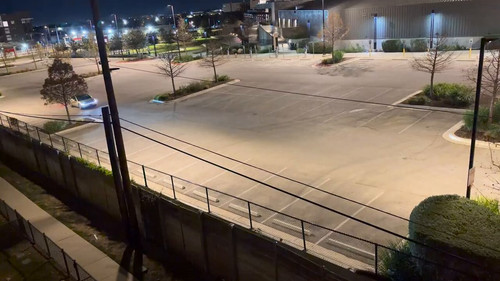 4errQ ZiIdZBau c.jpg