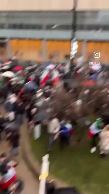 ZEXtX3EZdWt m1ax.jpg