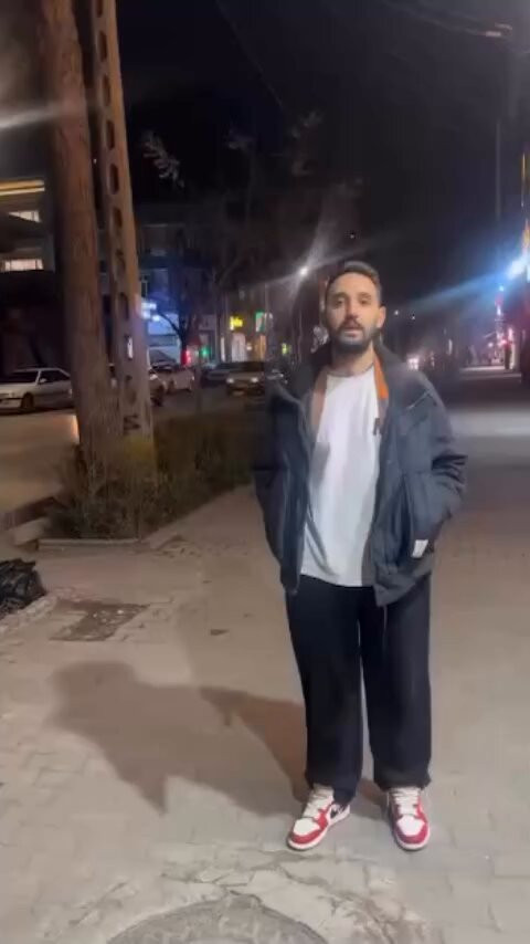 IyXGiuKLV10pz8RF.jpg