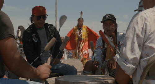 Thunderheart.1992.2160p.UHD.BluRay.CZ EN.DTS HD.MA5.1.DoVi.HDR.x265 E.mkv 20260111 203022.038.jpg