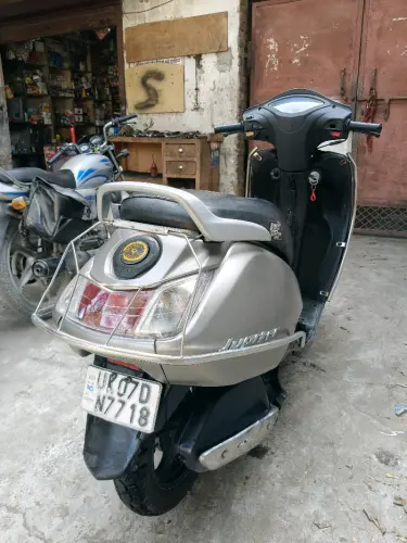 9881 compressed.webp