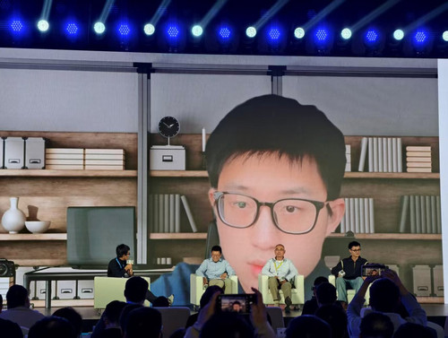 G cbDzCaUAMK0ou?format=jpg.jpg