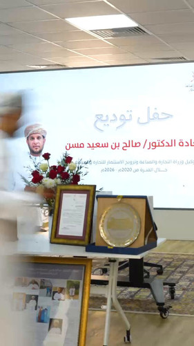 J 7tEdV2xxRMsbgK.jpg