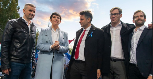 G UG K5W4AAqo4L?format=jpg.jpg