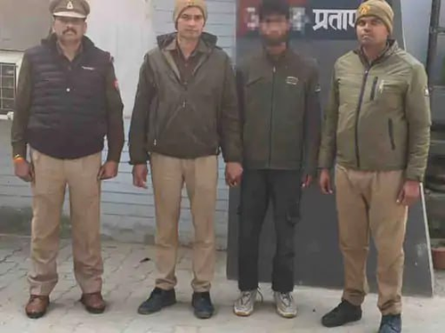 G bYeDabgAAe64S?format=png.png