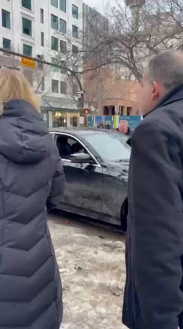 PwQ IsCp1Wc0ch2R.jpg