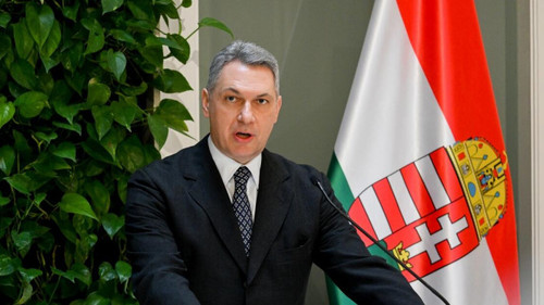 G YKocSasAETi1q.jpg