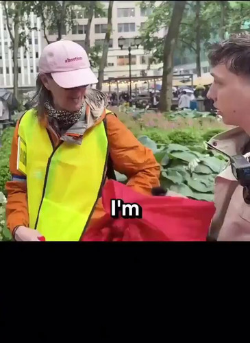 KkjsizpplWTiYfVN.jpg