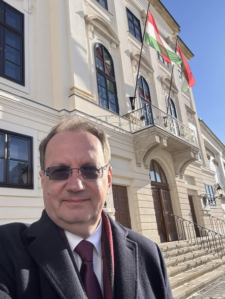 615139903 1455227325957227 2344819734234092982 n.jpg?stp=cp6 dst jpg s590x590 tt6& nc cat=104&ccb=1 .jpg