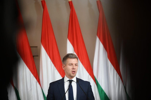 G ej RWIAAptti?format=jpg.jpg