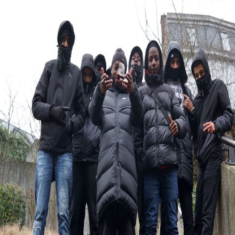 G bJYhpbsAAKQay.jpg