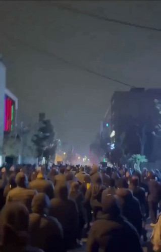 fx6idzaQV9NE 03c.jpg