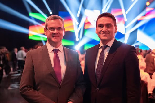 613567977 1766162794445407 6542662869398742739 n.jpg?stp=dst jpg s590x590 tt6& nc cat=106& nc cb=99b.jpg