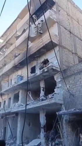 1JI3pcK7Mzeg P6B.jpg