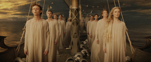 The.Lord.of.the.Rings.The.Rings.of.Power.S01E01.A.Shadow.of.the.Past.2160p.Hybrid.AMZN.WEB DL.CZ SK .jpg