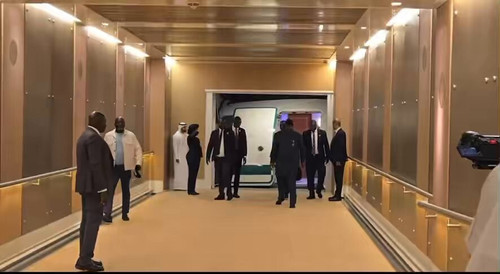 Z7 iH0zxHwzCEffc.jpg