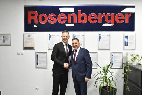 615411897 1445187100302893 7607839398713822639 n.jpg?stp=dst jpg s590x590 tt6& nc cat=100& nc cb=99b.jpg