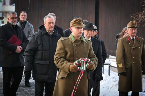 615161746 925560463144340 3549058855535098586 n.jpg?stp=dst jpg s590x590 tt6& nc cat=104& nc cb=99be.jpg