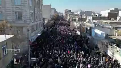 RkBfwv35tJtclLX .jpg