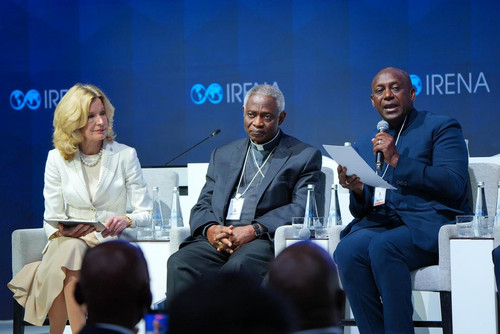 G XrwgHaoAEz0jm?format=jpg.jpg