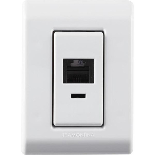 Caixa com Conector RJ45.jpg