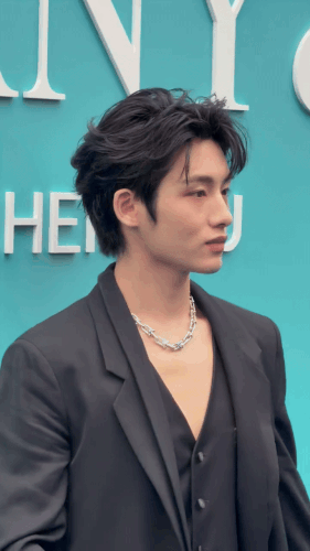 ezgif 1340d75aff6e1da2.gif