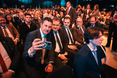 614107568 1400603468125233 2966072334765347110 n.jpg?stp=dst jpg s590x590 tt6& nc cat=109&ccb=1 7& n.jpg