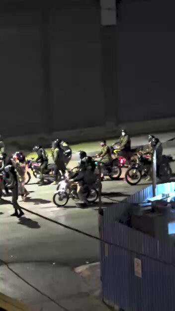 8HpZfVNVb0d ARjN.jpg