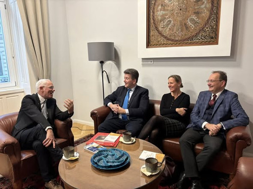 615708795 1455224525957507 2582900593497106097 n.jpg?stp=cp6 dst jpg s590x590 tt6& nc cat=102&ccb=1 .jpg