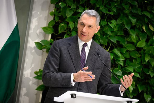 615340905 1408452477301588 4205115498572821019 n.jpg?stp=dst jpg s590x590 tt6& nc cat=109& nc cb=99b.jpg